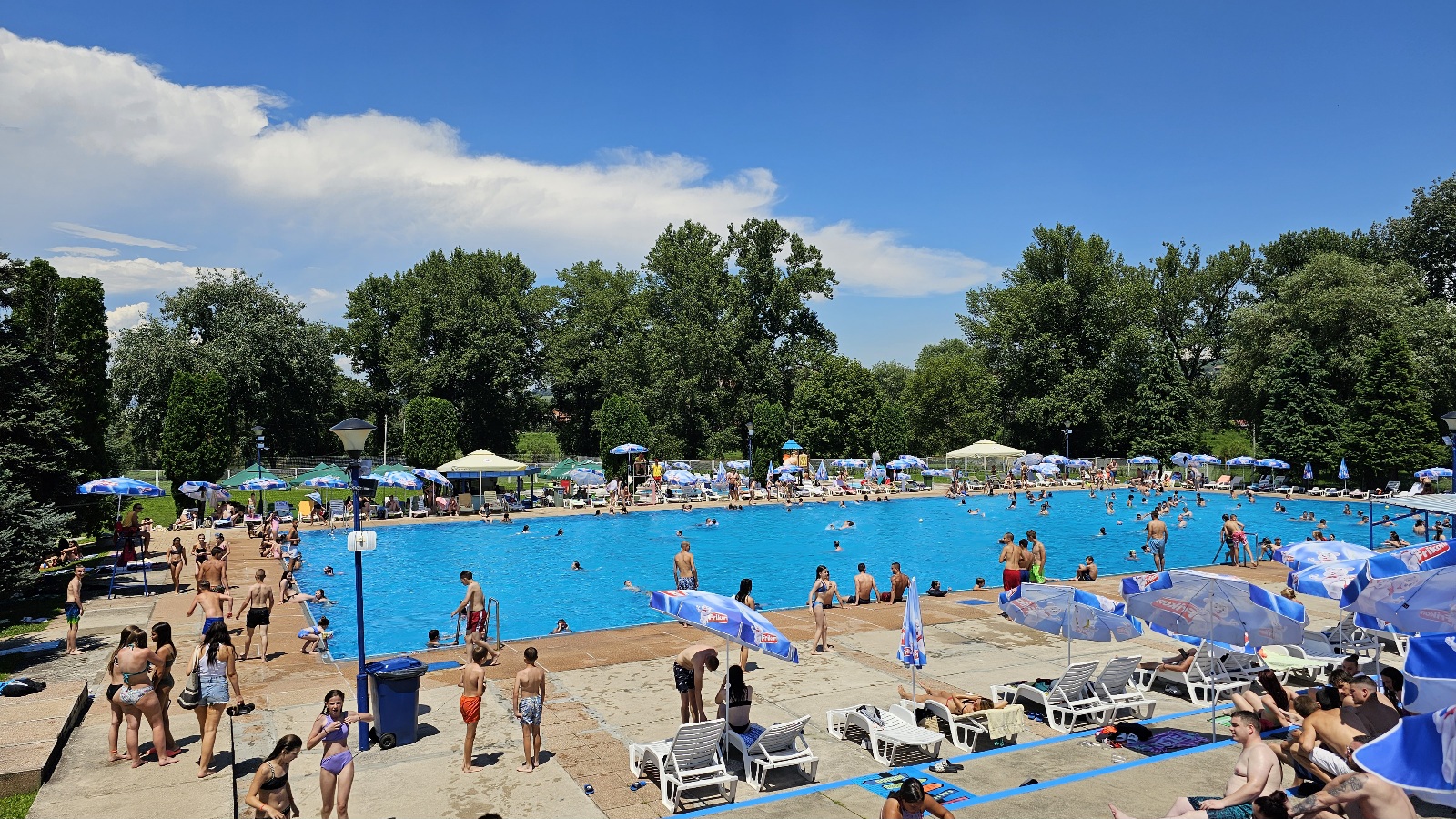 Počela nova kupališna sezona na bazenima u Čačku 